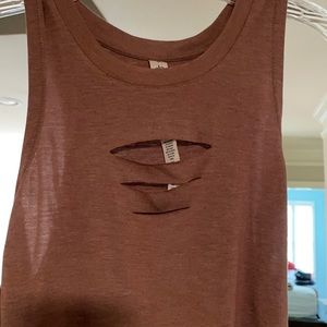 NWT Alo Yoga cut it out tank